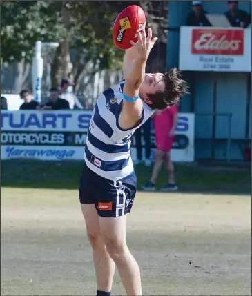  ??  ?? Tim Lawerence was the Pigeons leading goalkicker against one of the premiershi­p favourites, Wangaratta Magpies at the JC Lowe Oval on Saturday.