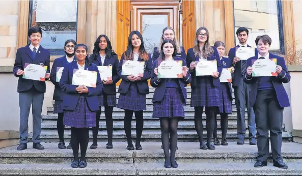  ?? ?? Stepping up
Mairi and 14 fellow students completed the blood donor awareness pilot