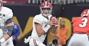  ?? KIRBY LEE/USA TODAY SPORTS ?? Tua Tagovailoa, playing in the College Football Playoff title game, is battling Jalen Hurts to be Alabama’s starting quarterbac­k.