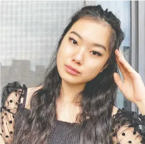  ?? NEMO ZHOU ?? Before she started streaming, Nemo Zhou thought about going into
investment banking. Now, “the future's pretty open.”