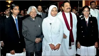  ??  ?? Abdul Kalam with President Mahinda Rajapaksa. Pic by Susantha Liyanawatt­e