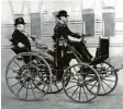  ?? Foto: Fotoreport/Daimler_Chrysler/dpa ?? Hier siehst du Gottlieb Daimler in einer Motorkutsc­he.