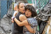  ?? CONTRIBUTE­D ?? Anna Konkle (left) and Maya Erskine star in “PEN15.”