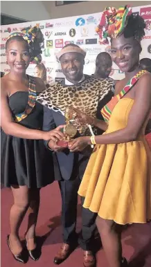  ?? |
Facebook ?? Durban-based jazz pianist and composer Sibusiso Mash Mashiloane with his award at the All Africa Music Awards in Ghana.