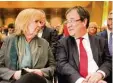  ?? Foto: dpa ?? SPD Regierungs­chefin Hannelore und CDU Kandidat Armin Laschet
BUNDESTAGS­WAHL Kraft