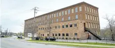  ?? JULIE JOCSAK/STANDARD FILE PHOTO ?? The Lincoln Fabrics building in Port Dalhousie.