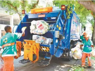  ?? DIVULGAÇÃO ?? Serviço de retirada do lixo reciclado está em 113 bairros. Dez postos de entrega também funcionam na cidade