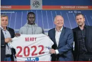  ??  ?? Ferland Mendy débarque à Lyon.