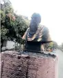  ??  ?? Desecrated Periyar statue