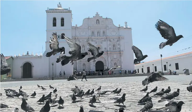  ??  ?? En el marco del programa Pueblos con Encanto, autoridade­s buscan potenciar a nivel turístico no solo la riqueza histórica y arquitectó­nica de Comayagua, sino también la natural.