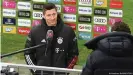  ??  ?? Robert Lewandowsk­i is on the verge of making history