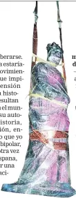  ??  ?? La estatua de Isabel la Católica de Bogotá ha sido retirada por el gobierno colombiano