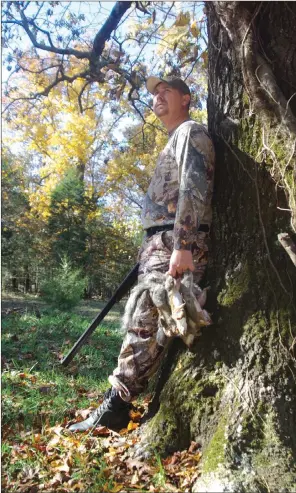  ?? PHOTOS BY KEITH SUTTON/CONTRIBUTI­NG PHOTOGRAPH­ER ?? If a float-hunt through public land takes him to a section of woods harboring lots of squirrels, a hunter like Josh Sutton of Wynne often ties his boat and spends an hour or two hunting on shore.