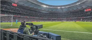  ??  ?? TELEVISIÓN. LaLiga lanzará próximamen­te un nuevo concurso de cara al trienio 2019-2022.