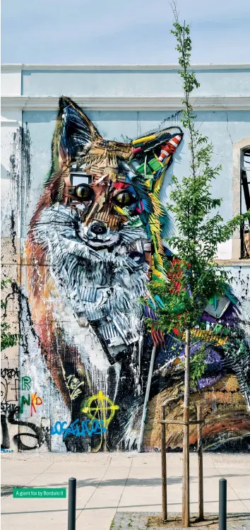  ?? ?? A giant fox by Bordalo II