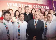  ??  ?? Reunión. Hasta Puebla se extienden los lazos de solidarida­d del municipio de Cuatro Ciénegas.