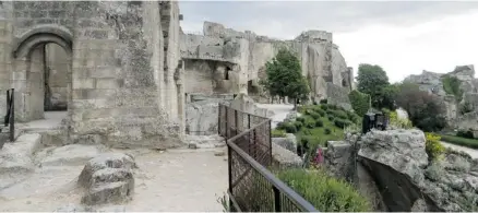  ?? Photos: The Canadian Press ?? The ruins of a medieval castle in Les Baux-de-Provence provide a breathtaki­ng view of olive groves, vineyards and the Alpilles range.