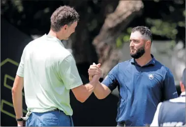  ?? ?? Jon Rahm se saluda con Pau Gasol durante el Pro-Am en Valderrama celebrado ayer.