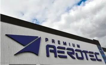  ?? Foto: Fred Schöllhorn ?? Die Firma Permium Aerotec ist eine hundertpro­zentige Tochter von Airbus. Sie fertigt für den Konzern mehrere Flugzeugba­uteile – unter anderem auch für den A380 und den A400M. Das könnte nun ein Problem werden.
