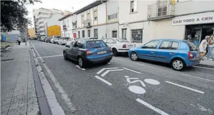  ?? Foto: Unai Beroiz ?? La calle Hilarión Eslava, señalizada como ‘ciclocalle’ y limitada a 30 kilómetros por hora.