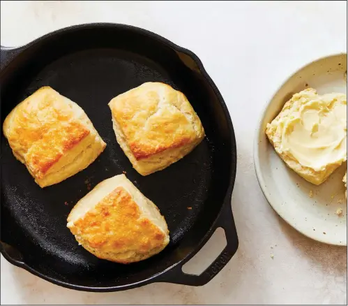  ??  ?? Small-Batch Buttermilk Biscuits
(The New York Times/Julia Gartland)