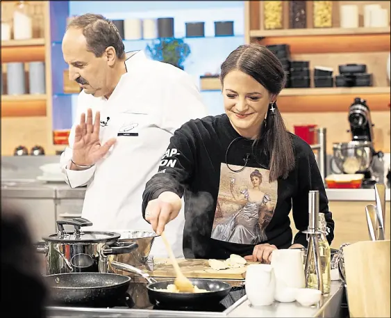 Esterwegerin In Der Kuchenschlacht Pressreader