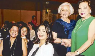  ??  ?? Nene Quimson with Linda Lagdameo and her daughters Reena and Dawn