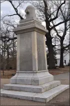  ?? ?? Etched on the St. Charles Battle Monument are the names of men known to have died when Confederat­es sank a Union ironclad on a bend of the White River near the present-day Arkansas County town.