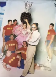  ?? Courtesy Charles Zukow 1994 ?? Charly Zukow, Val Diamond and beach boys pose at a “Beach Blanket Babylon” 20th anniversar­y shoot.