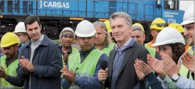  ?? PRENSA GOBERNACIO­N ?? SALTEÑO. Compartió ayer un acto con Macri, con quien ya se había visto dos veces en esta semana.