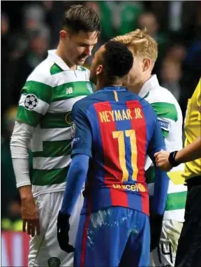  ??  ?? Sous le maillot du Barça, Neymar Jr. ne s’est jamais démonté au Celtic Park.