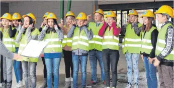  ?? FOTO: JENNIFER KUHLMANN ?? Beim Richtfest für den Anbau bewegten sich die Kosten noch im vorgegeben­en Rahmen.