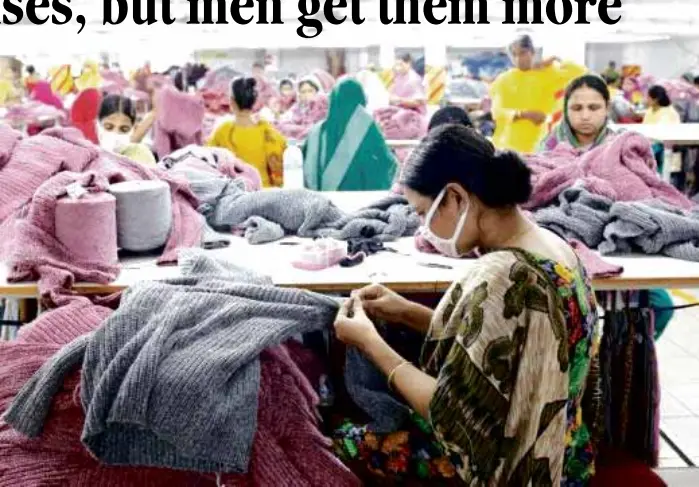  ?? REUTERS ?? WOMENwork at a garment factory in Dhaka, Bangladesh.