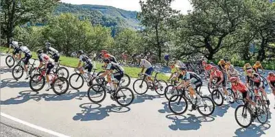  ?? Foto: Serge Waldbillig/SkodaTour ?? Auch auf der letzten Etappe liefern die Profis Radsport vom Feinsten.