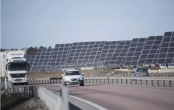  ?? ARKIVBILD: FREDRIK SANDBERG/TT ?? ”Solkraften är det kraftslag som kan byggas ut snabbast och därmed bidra till att pressa elpriserna och reducera vår klimatpåve­rkan fortast.”