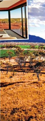  ?? ?? The open road: Driving through the Outback. Top left and right: Enjoy a great backdrop and hospitalit­y