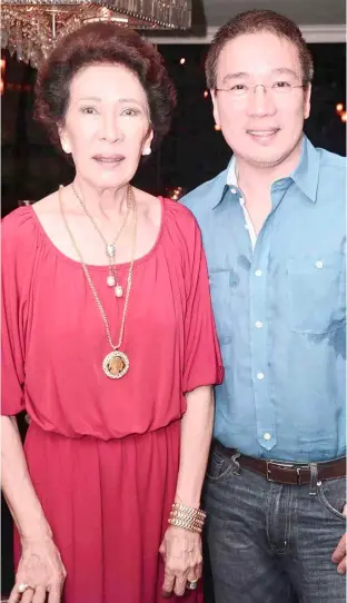  ?? ?? LIKE mother, like son — Nena Villanueva and son Tito.