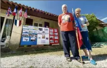  ?? (Photo A. G.) ?? Jean Rougier et Michelle Couadou pavoisent chaque année leur maison en hommage aux  juin,  juillet et  août.