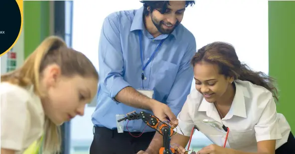  ?? |DREAMSTIME ?? 40 mil niños y jóvenes participar­on en la reciente versión de RobotiX Faire en México, evento que cumple 12 años de historia.