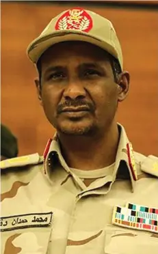  ?? ?? General Abdel Fattah Al Burhan, Presidente do Sudão (à esquerda) e o ex-vice-presidente e agora rival, general Daglo
