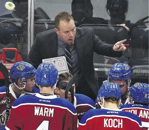  ?? ED KAISER ?? Edmonton Oil Kings head coach Steve Hamilton was pleased with his team’s effort against the Kootenay Ice and Lethbridge Hurricanes last week as they look to finish up a six-game road trip on a high in the next few days with visits to Medicine Hat and...