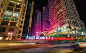  ?? ?? Eastwood Mall in Libis, Quezon City leads the list of Megaworld-owned developmen­ts that have achieved carbon neutrality.