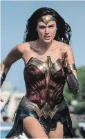  ?? CLAY ENOS THE ASSOCIATED PRESS ?? Gal Gadot as Wonder Woman in a scene from “Wonder Woman 1984.”