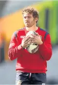  ??  ?? > Leigh Halfpenny