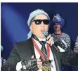  ?? FOTO: JÜRGEN MARKUS ?? Blau-Weiss-Präsident Thomas Adam als Karl Lagerfeld