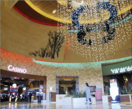  ?? FELICIA FONSECA — THE ASSOCIATED PRESS ?? The lobby of the Navajo Nation’s Twin Arrows Casino, east of Flagstaff, Ariz., is seen Tuesday. American Indian tribes are welcoming the opportunit­y to add sports betting to potentiall­y hundreds of casinos across the country after the U.S. Supreme...