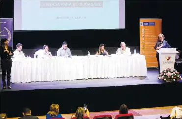  ?? ORLANDO AMADOR ?? Aspecto del primer foro regional ‘Justicia para el Ciudadano’ que se realizó en la Universida­d de la Costa.