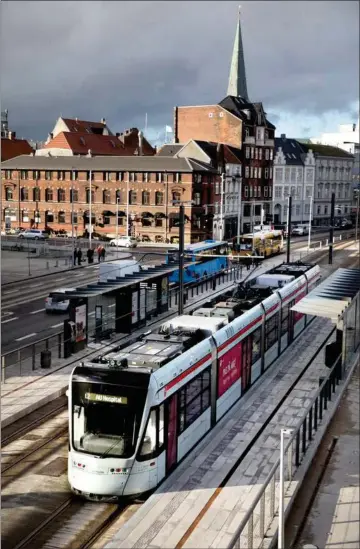  ?? ?? Syv letbanetog af typen Tango var i en måned sat ud af drift som følge af manglende eftersyn. Arkivfoto: Finn Frandsen