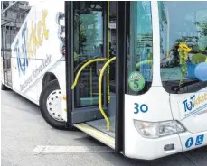  ?? FOTO: ARCHIV ?? Den Bussen von TUTicket ziehen die Bewohner im Landkreis Tuttlingen meist das eigene Auto vor.