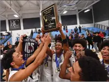  ?? JOSE CARLOS FAJARDO — STAFF PHOTOGRAPH­ER ?? Salesian players celebrate after defeating De La Salle in the NCS Open Division championsh­ip game at Contra Costa College on Friday night.